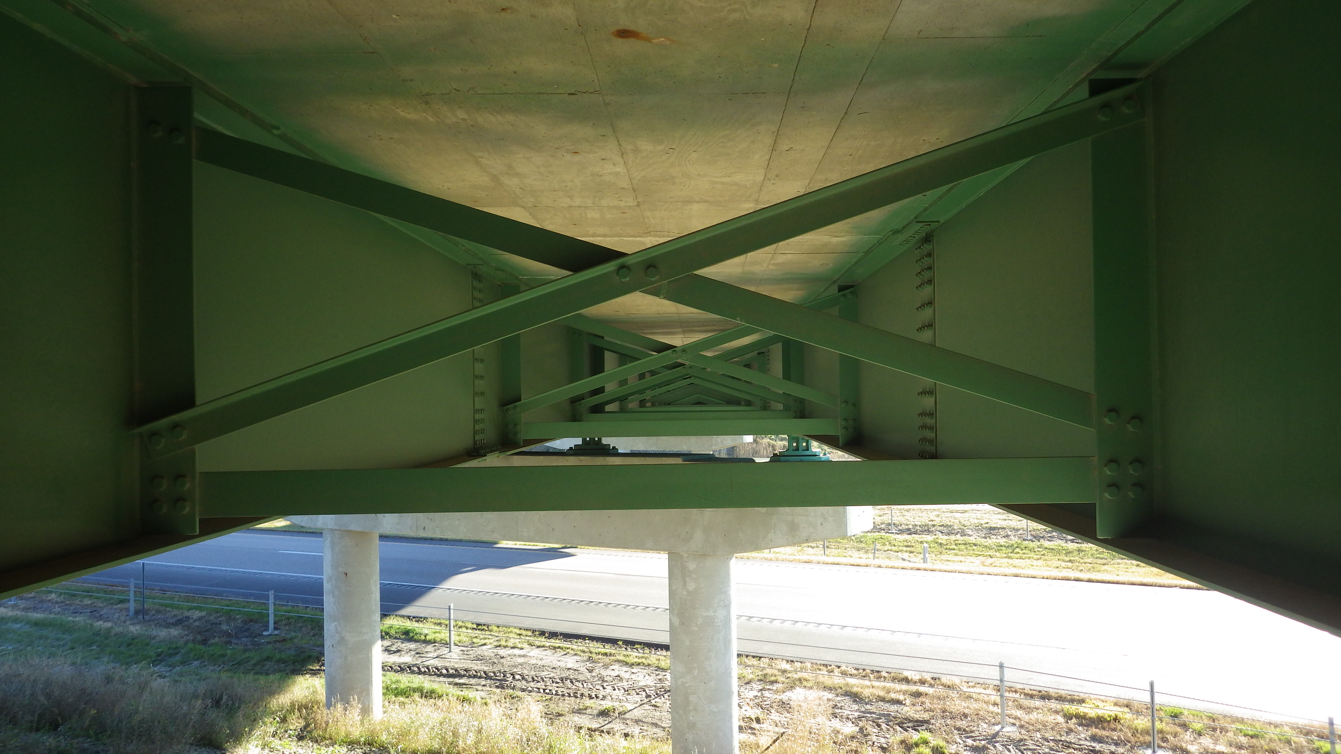 Painted Cross Bracing, Interstate Bridge