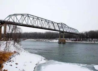 Photo of the Decatur Bridge in Monona County, Iowa