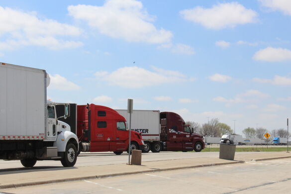 Truck parking1