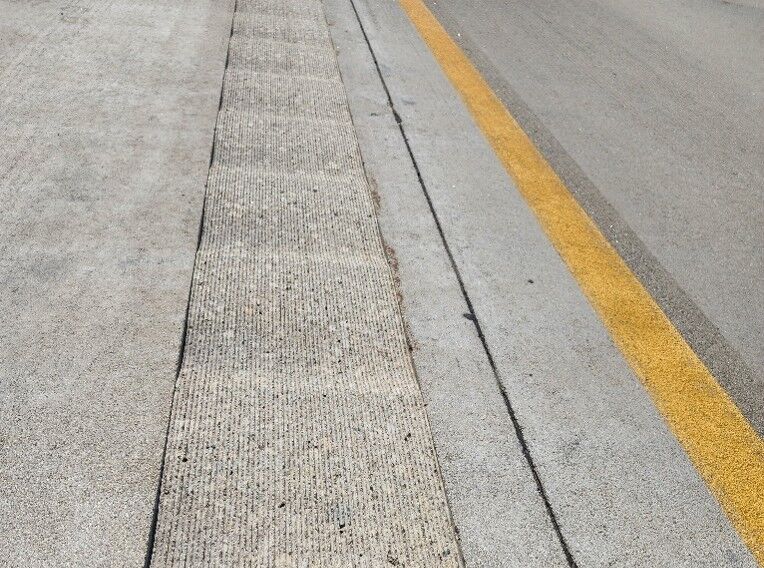 Sinusoidal rumple strip