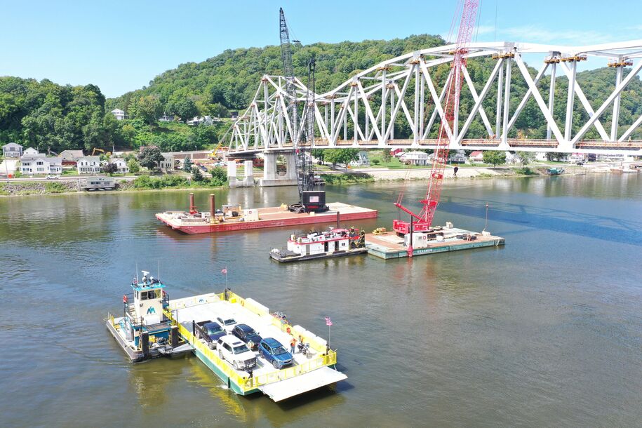 Photo of car ferry at Lansing Bridge